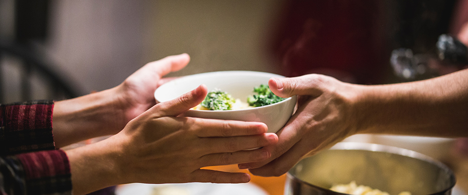 Food sharing hands