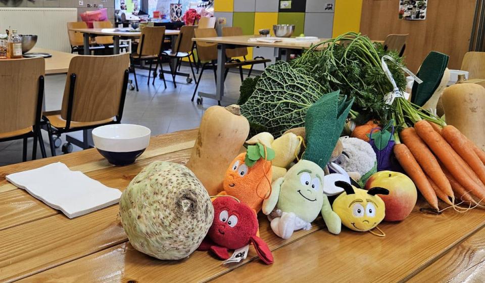 A classroom image with veges